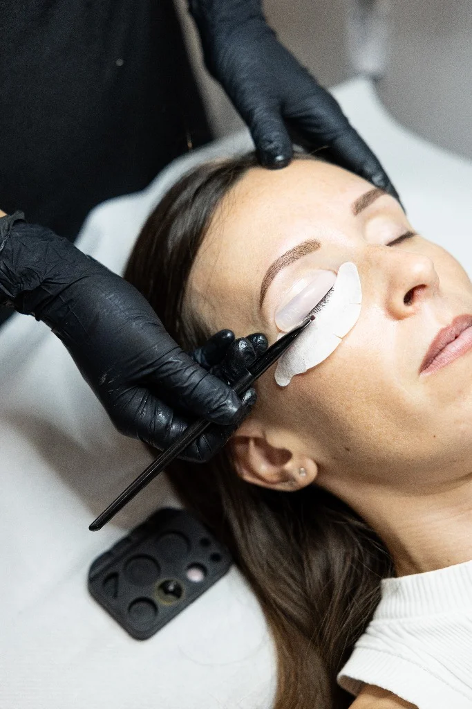 Rehaussement et soin des cils chez Eye Designer