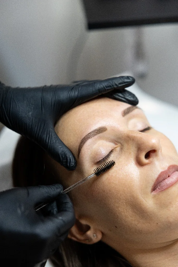 Soin et beauté du regard chez Eye Designer à Antibes